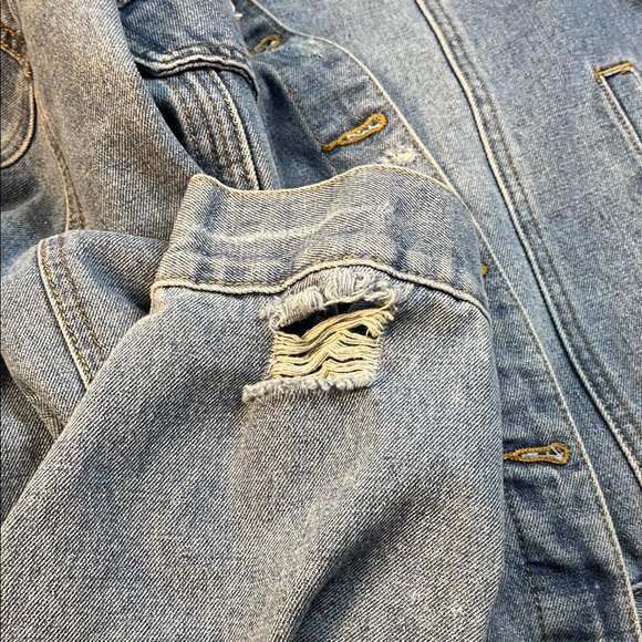Five.By.Five Women’s Distressed Blue Denim Jacket With Girls on back Sz 3X - Picture 13 of 13